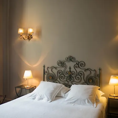 Hotel Grand Nord-pinus Arles